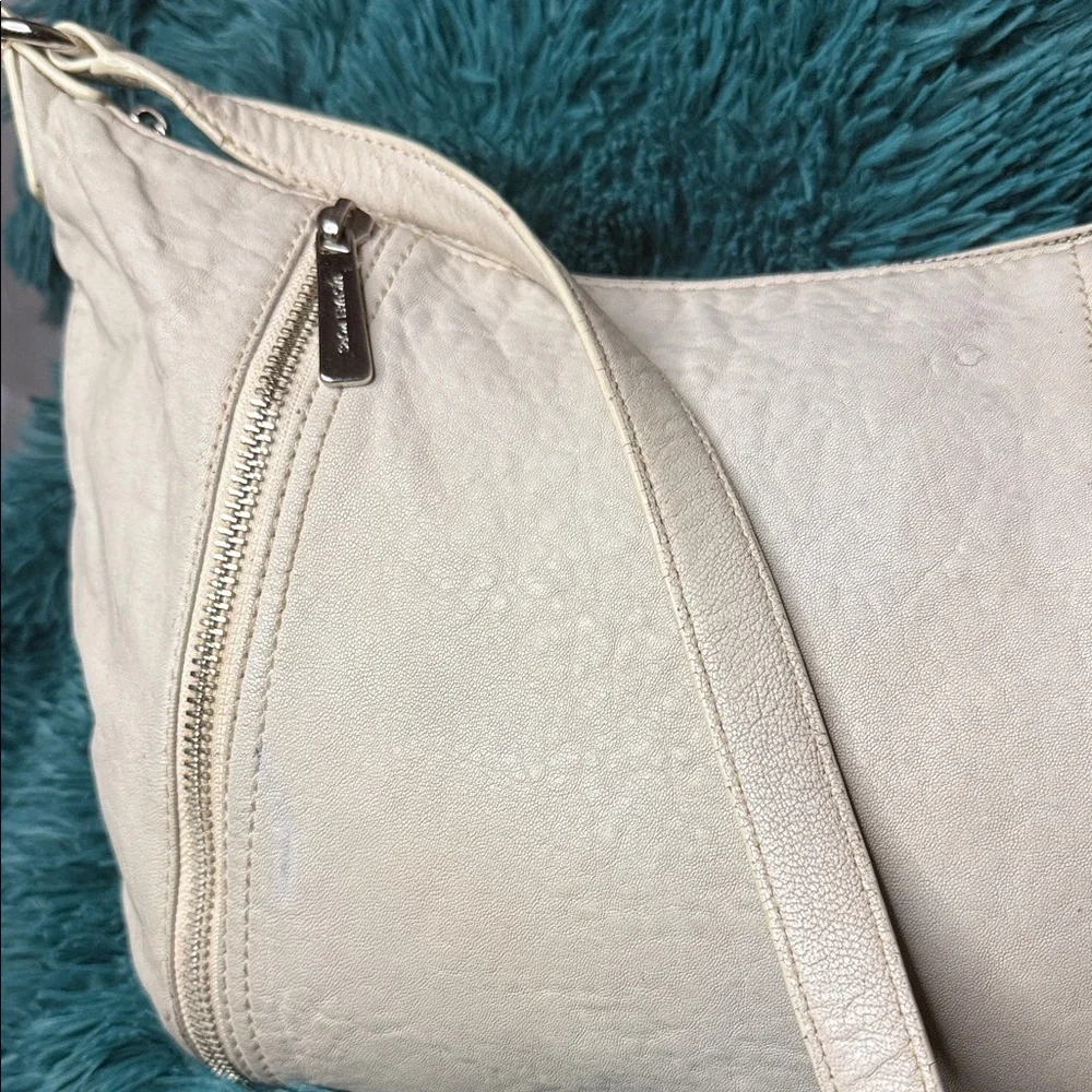 Michael Kors Cream Leather Crossbody Shoulder Bag with Dual Zips - Picture 3 of 7